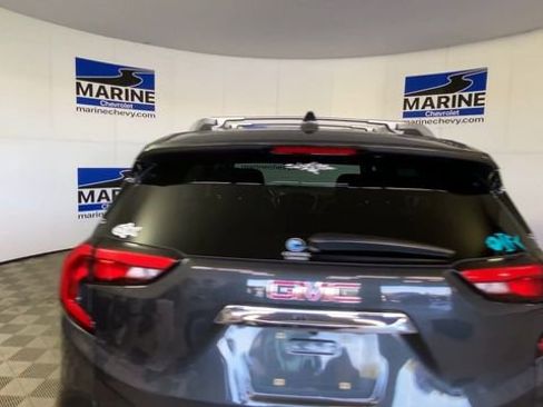Used 2018 GMC Terrain SLT w/ Preferred Package FWD image 9