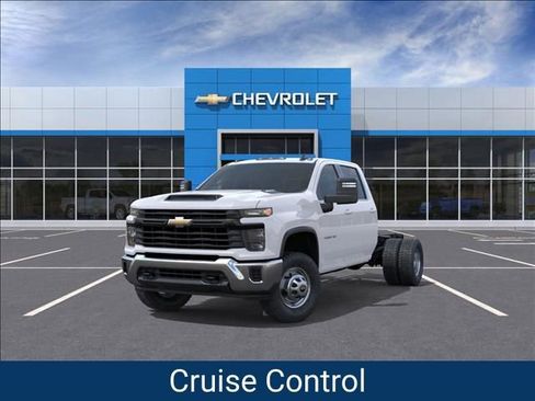 New 2026 Chevrolet Silverado 3500 W/T image 9