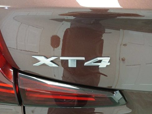 Used 2022 Cadillac XT4 Premium Luxury w/ Technology Package AWD/4WD image 27