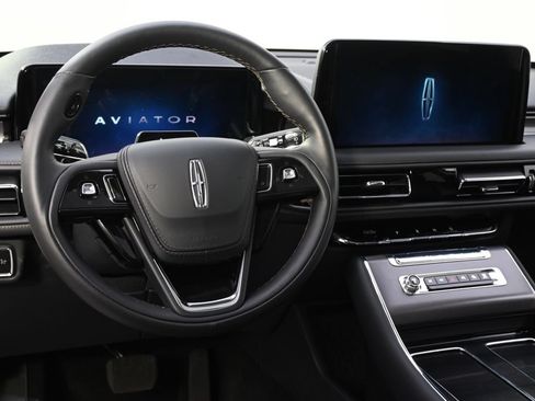 New 2026 Lincoln Aviator AWD w/ Jet Appearance Package image 12