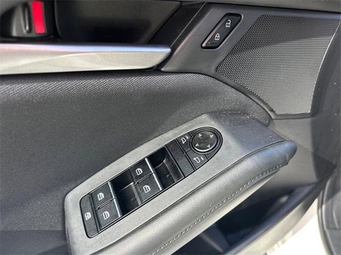 Used 2022 MAZDA MAZDA3 s image 13