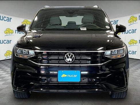 Used 2024 Volkswagen Tiguan SE R-Line AWD/4WD image 2