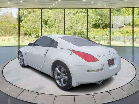 Used 2006 Nissan 350Z Enthusiast w/ (N93) Cargo Convenience Pkg image 7