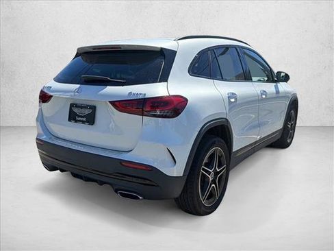 Used 2022 Mercedes-Benz GLA 250 4MATIC image 4