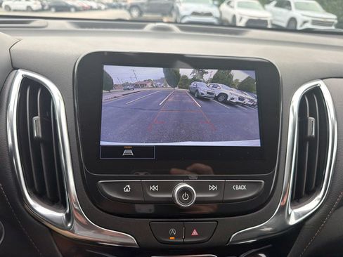 Used 2024 Chevrolet Equinox Premier FWD image 17