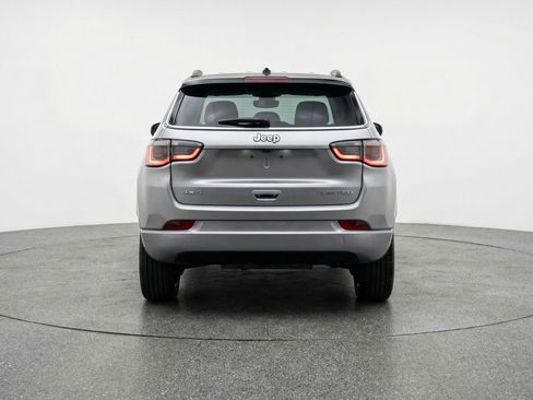 Used 2025 Jeep Compass Limited AWD/4WD image 7
