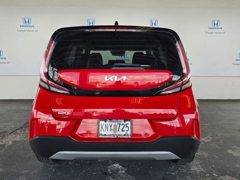 Used 2025 Kia Soul LX FWD image 34