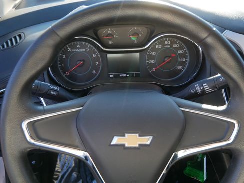 Used 2017 Chevrolet Cruze LS image 25