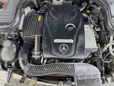 Used 2017 Mercedes-Benz GLC 300 image 31