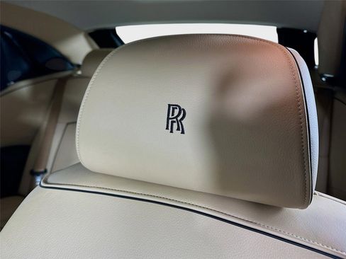 Used 2014 Rolls-Royce Ghost image 34