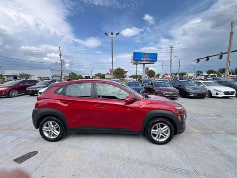 Used 2021 Hyundai Kona SE FWD image 6