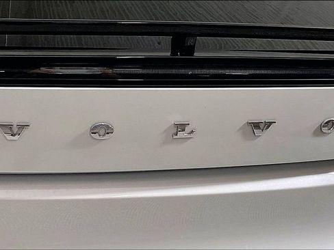 Used 2023 Volvo C40 P8 Recharge Plus AWD/4WD image 31