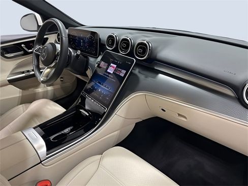 Used 2025 Mercedes-Benz C 300 4MATIC Sedan image 12