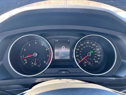 Used 2020 Volkswagen Tiguan SE image 18