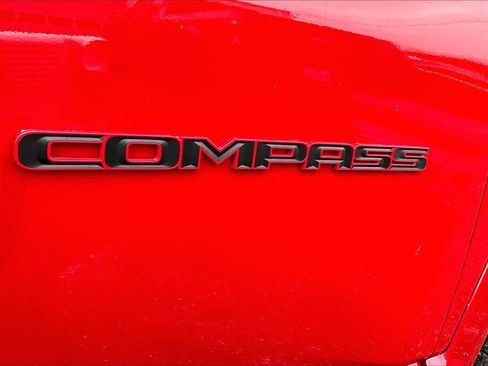 Used 2023 Jeep Compass Limited image 18