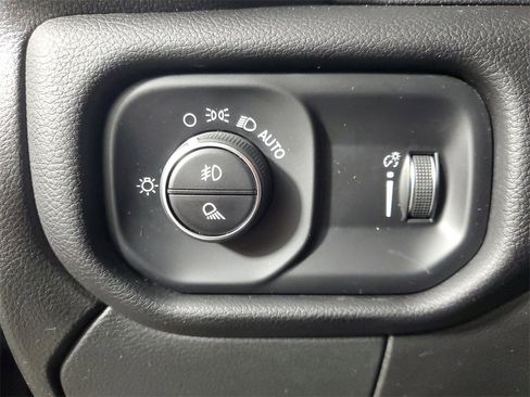 Used 2024 RAM 2500 Big Horn w/ Level 2 Equipment Group image 12