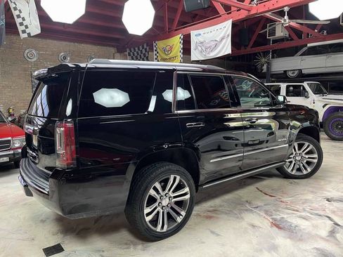 Used 2018 GMC Yukon Denali w/ Denali Ultimate Package AWD/4WD image 2