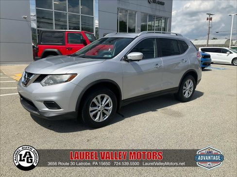 Used 2015 Nissan Rogue SV w/ SV Premium Package AWD/4WD image 1