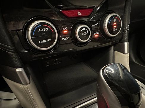 Used 2020 Subaru Forester Limited AWD/4WD image 14