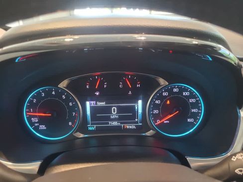 Used 2019 Chevrolet Traverse LT w/ LT Premium Package AWD/4WD image 14