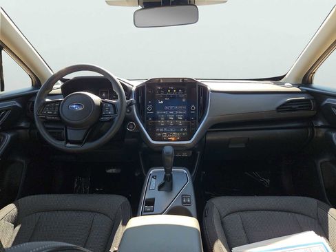 Used 2024 Subaru Crosstrek 2.0i Premium image 3