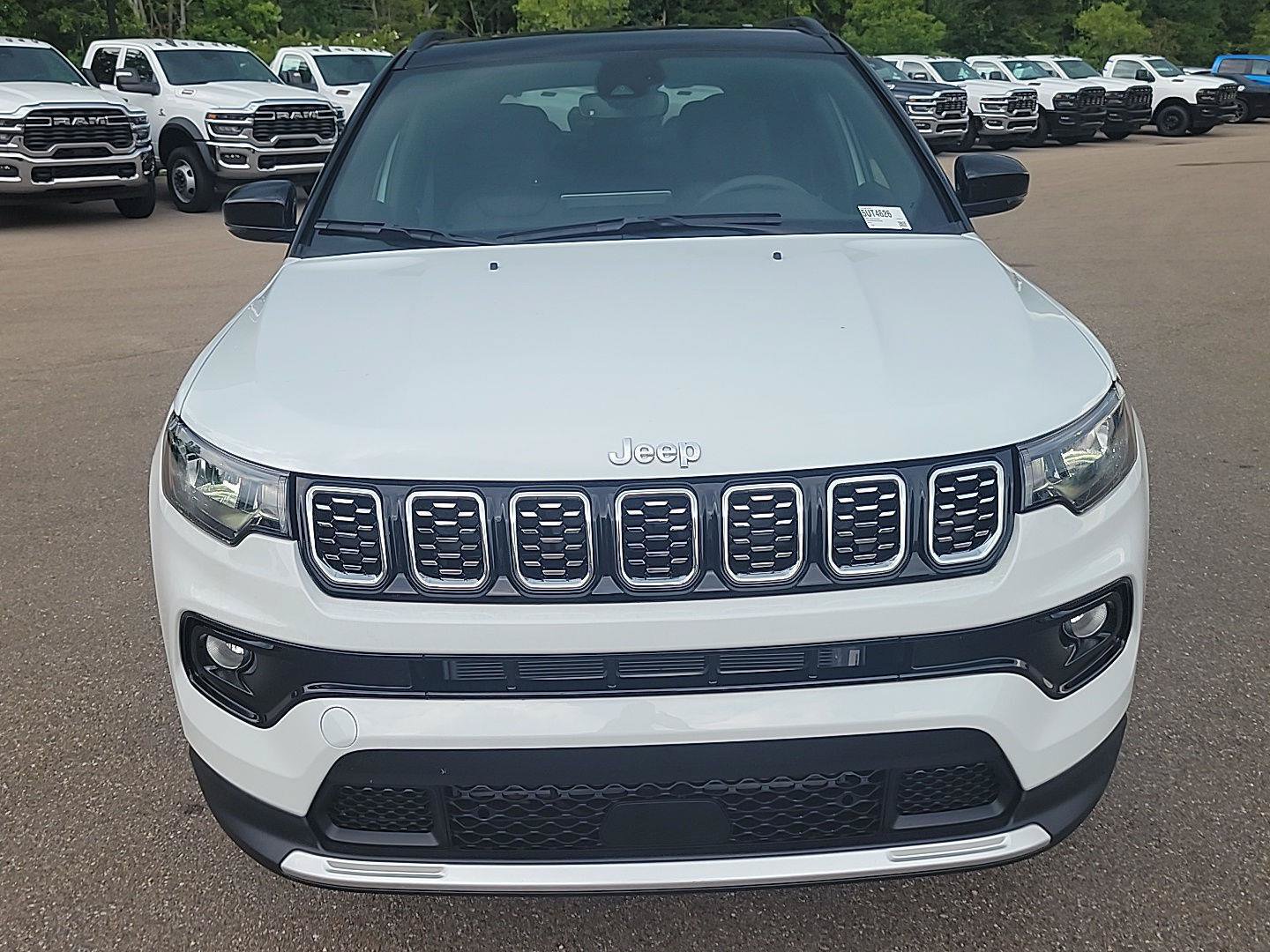 Certified 2025 Jeep Compass Limited AWD/4WD image 27