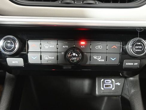 Used 2025 Jeep Compass Limited AWD/4WD image 30