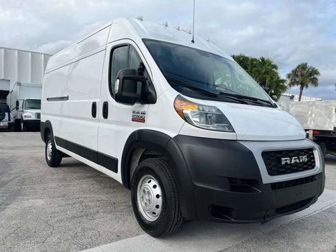 Used 2021 RAM ProMaster 2500 FWD image 1