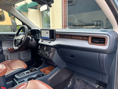 Used 2022 Ford Maverick Lariat w/ Lariat Luxury Package FWD image 19