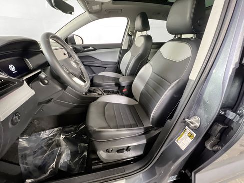 Used 2023 Volkswagen Taos SEL image 21