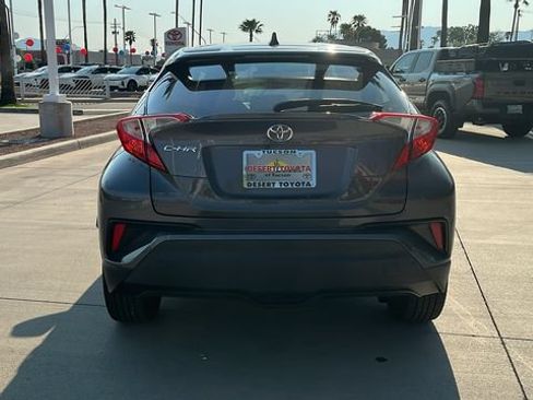 Used 2021 Toyota C-HR XLE FWD image 23