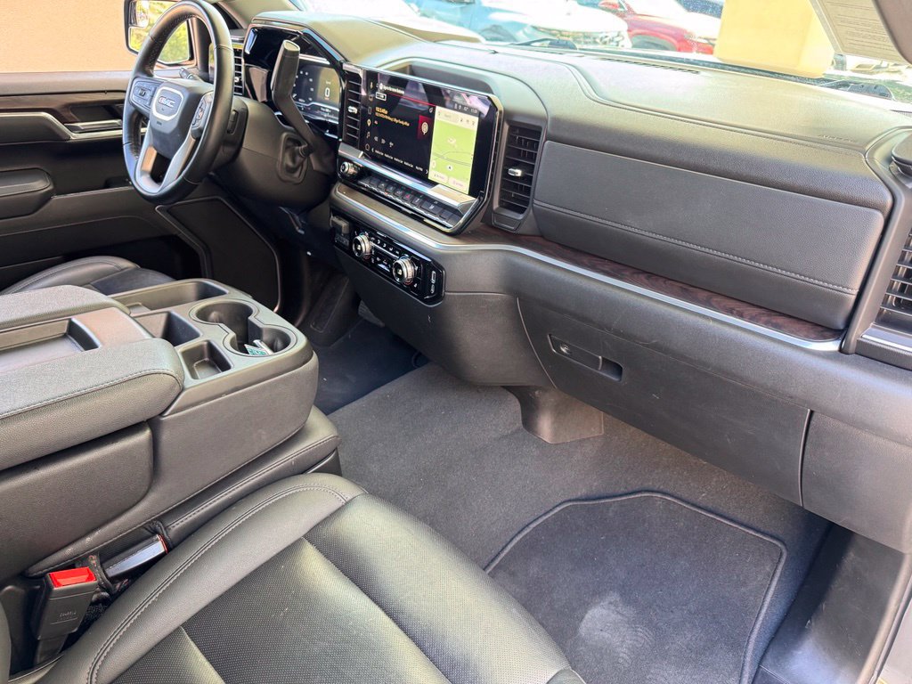 Used 2025 GMC Sierra 1500 SLT AWD/4WD image 18