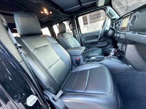 Used 2021 Jeep Wrangler Unlimited Sahara image 31