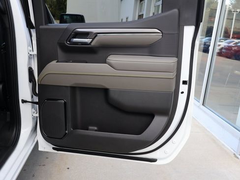 New 2026 Chevrolet Silverado 1500 ZR2 w/ Dark Appearance Package image 39