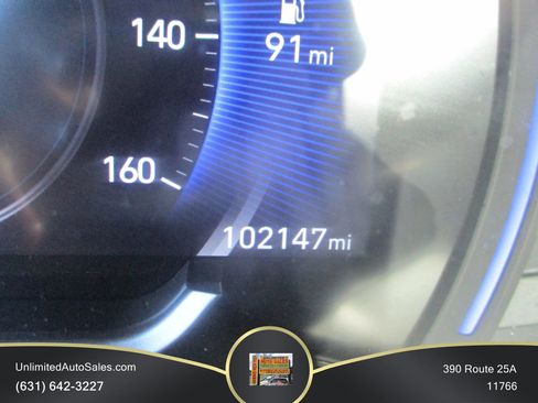 Used 2020 Hyundai Santa Fe Limited FWD image 16