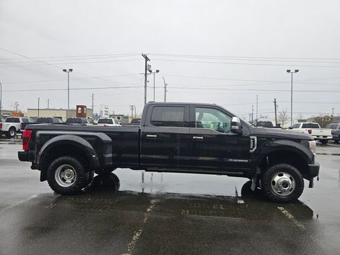 Used 2022 Ford F350 Platinum image 5