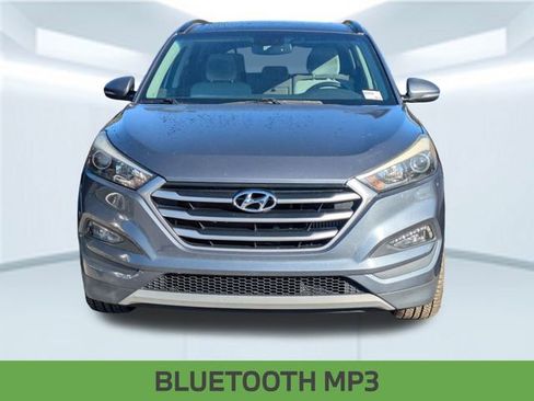 Used 2018 Hyundai Tucson Value w/ Cargo Package image 2