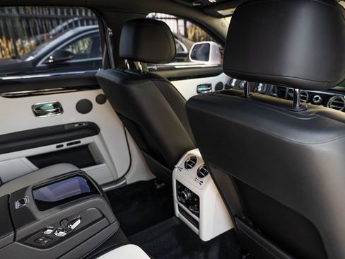 Used 2022 Rolls-Royce Ghost image 33