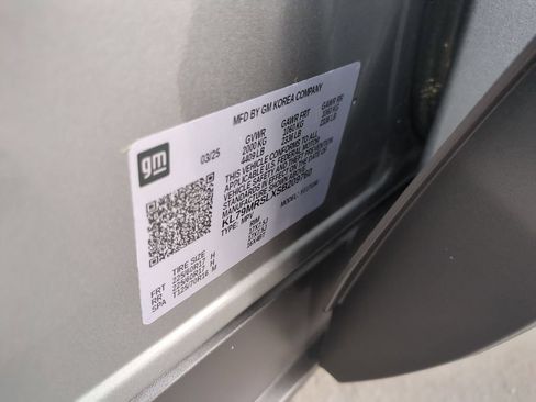 Used 2025 Chevrolet TrailBlazer LT AWD/4WD image 34