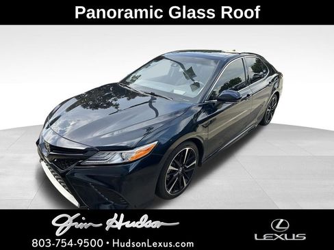 Used 2020 Toyota Camry XSE FWD image 1