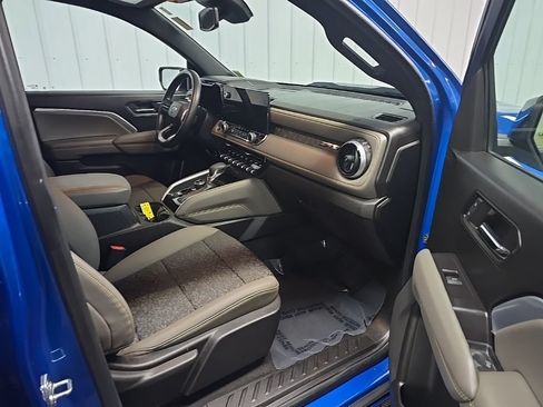 Used 2024 Chevrolet Colorado ZR2 AWD/4WD image 17
