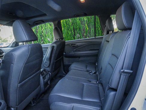 Used 2023 Honda Passport EX-L image 8