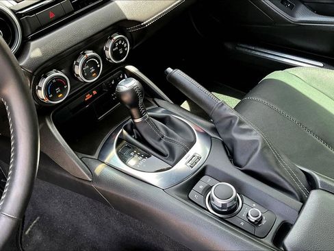 Used 2023 MAZDA MX-5 Miata Grand Touring w/ Weather Package RWD image 16