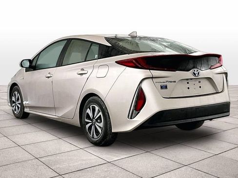 Used 2017 Toyota Prius Prime Plus w/ Carpet Mat Package FWD image 10