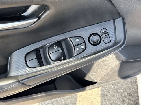 Used 2025 Nissan Sentra SV FWD image 14