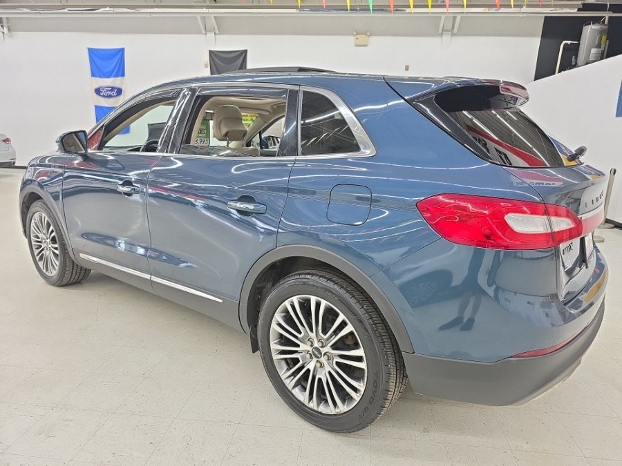 Used 2016 Lincoln MKX Reserve w/ Climate Package AWD/4WD image 4