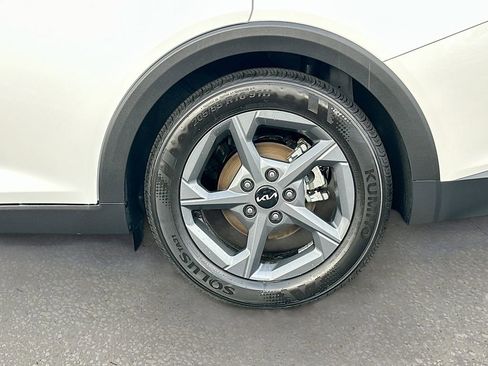 New 2025 Kia K4 LXS image 28