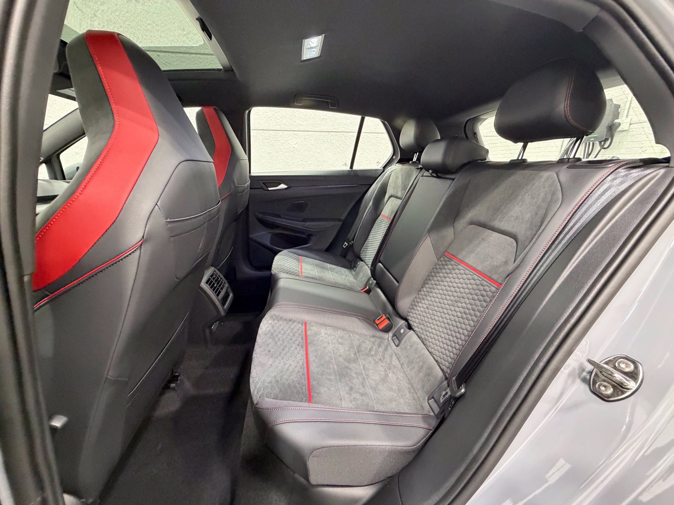 New 2026 Volkswagen GTI SE FWD image 23