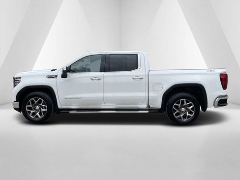 Used 2022 GMC Sierra 1500 SLT w/ SLT Premium Plus Package image 4