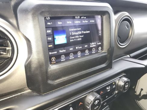 Used 2022 Jeep Wrangler Unlimited Sport AWD/4WD image 16